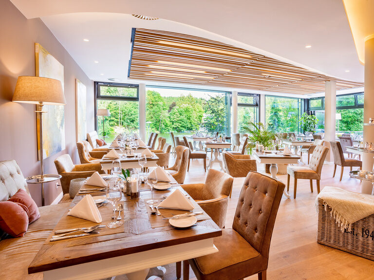 Poolblick Romantischer Winkel Außenpool Hotelzimmer Sommer