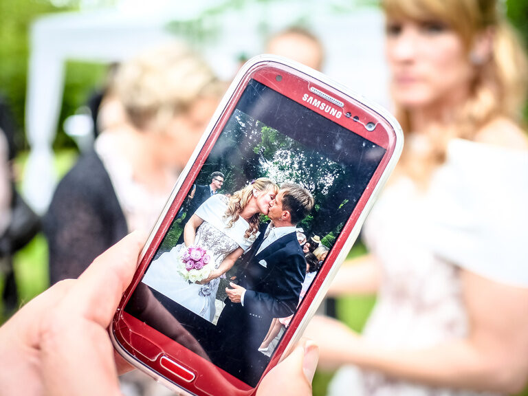 Handyfoto rot samsung hochzeitspaar Romantischer Winkel
