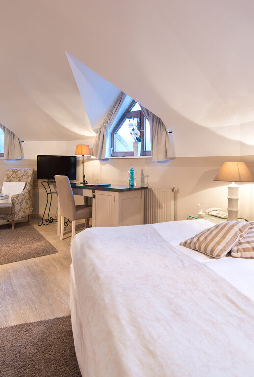 Turm-Zimmer auf 26 qm im Turmflügel, 5. Etage