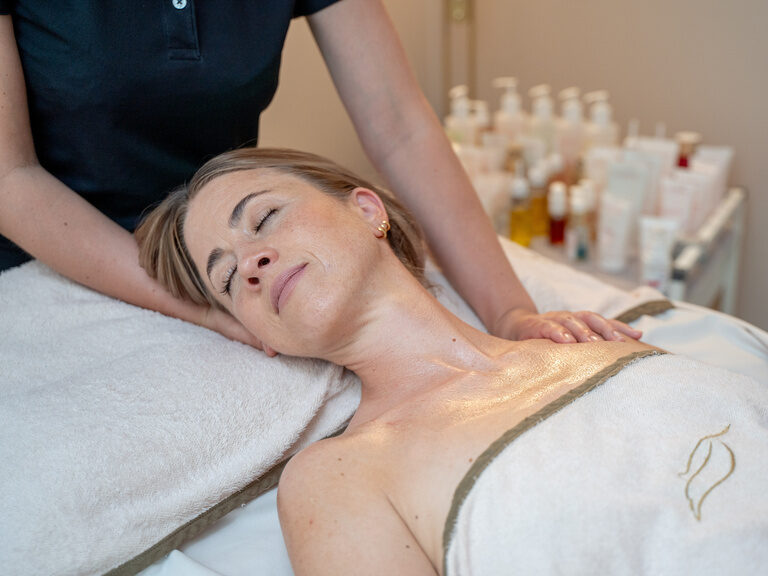 Schlammmassage Heilschlamm Romantischer Winkel Entspannung pur