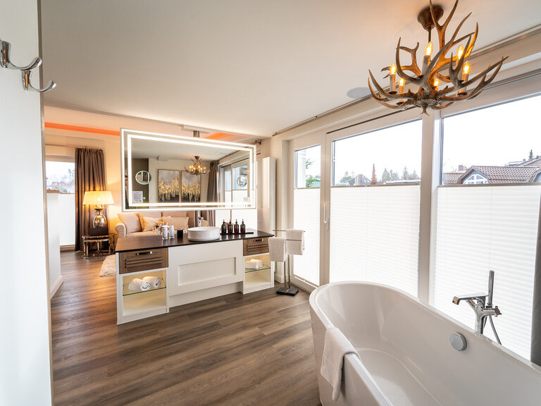 Hotelzimmer Romantischer Winkel Holz Bett altes Radio