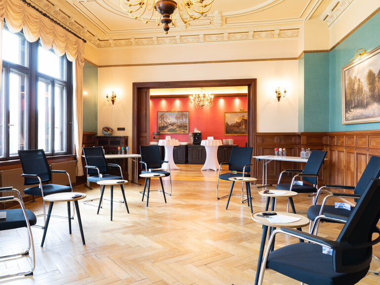 besonderes tagen im rowi Tagungsraum Romantischer Winkel stuhlkreis interaktives arbeiten