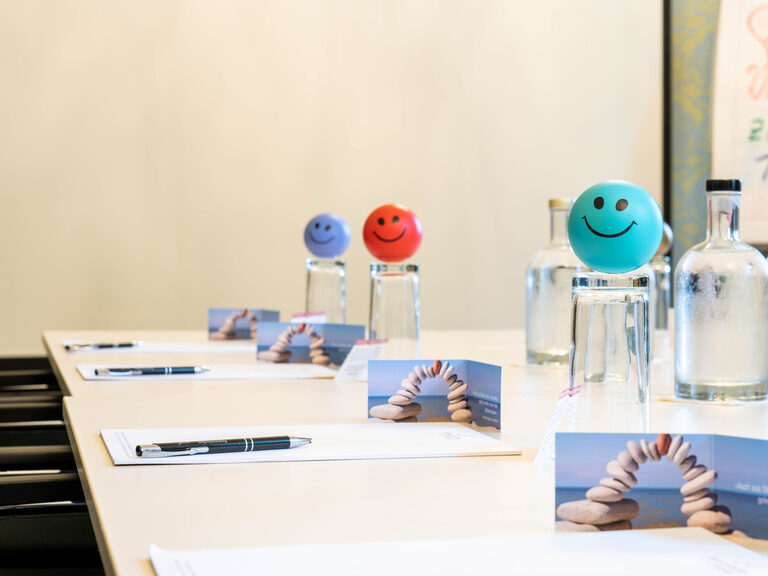 Tagung Rowi antistressbälle geschenk wasser tisch tagung Romantischer Winkel